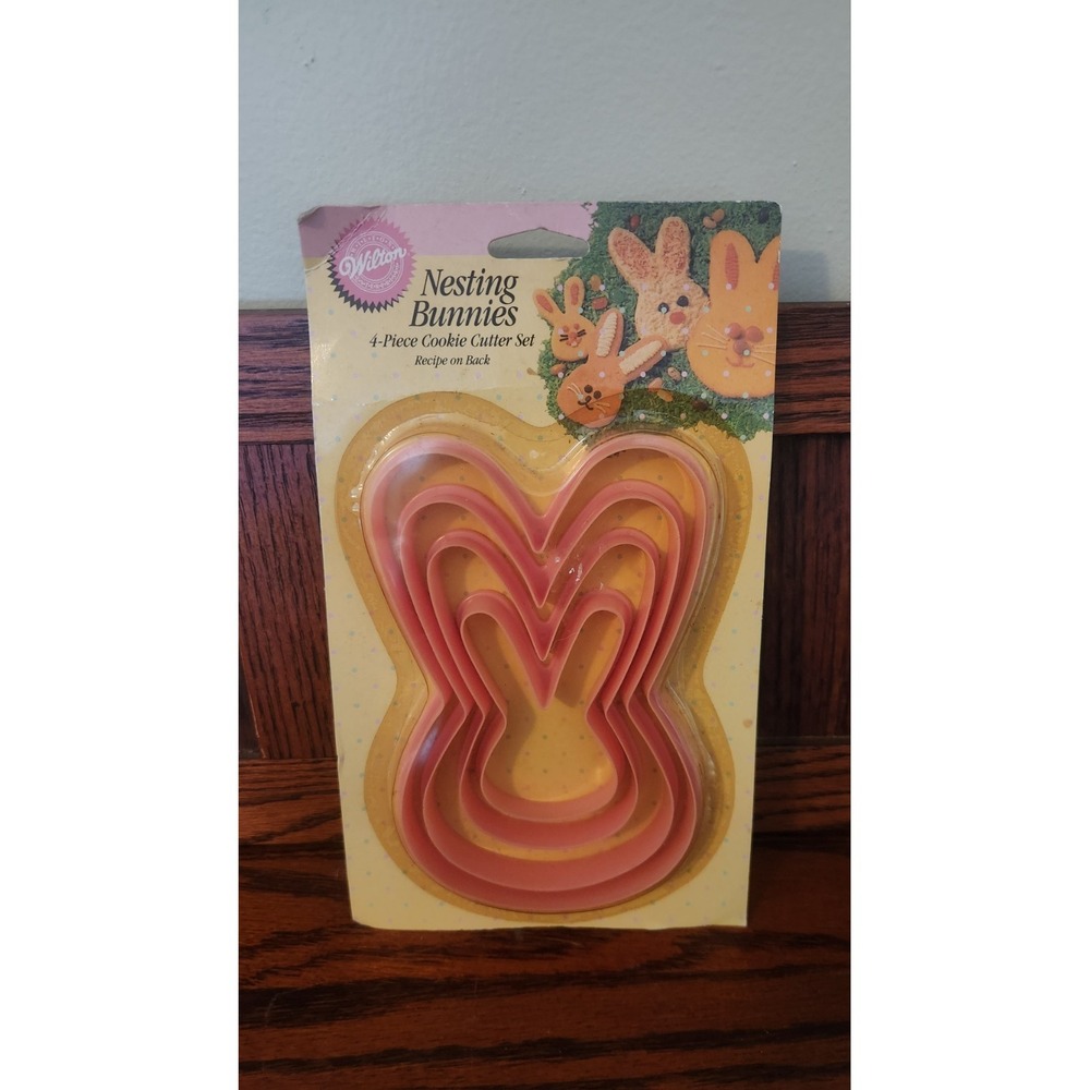 NOS Vintage Wilton Nesting‎ Bunnies Set Of 4 Cookie Cutters 1993